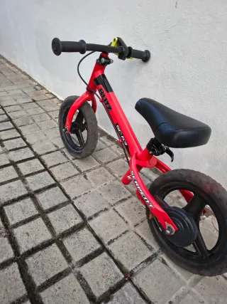 Bicicleta sin pedales Btwin Decathlon Roja