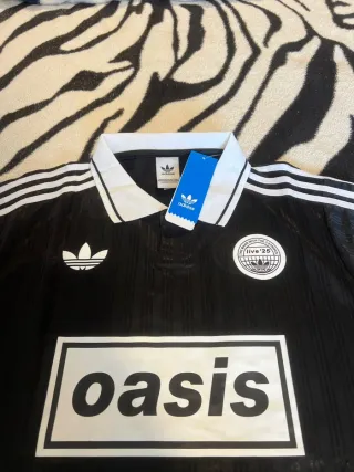Camiseta Adidas Oasis Negra