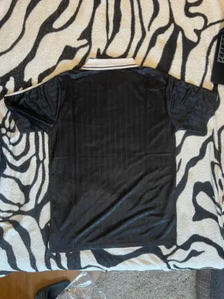 Camiseta Adidas Oasis Negra