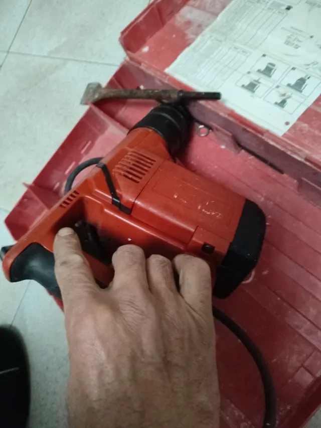 Martillo Hilti TE 104 SDS Plus