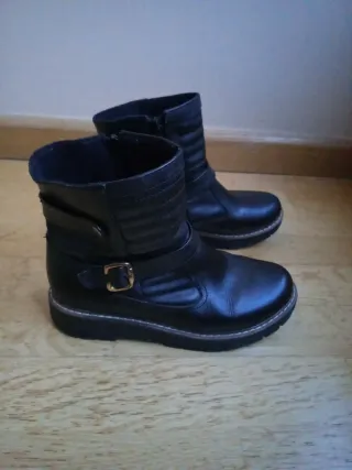 BOTAS DE PIEL talla 35