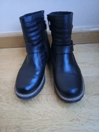 BOTAS DE PIEL talla 35