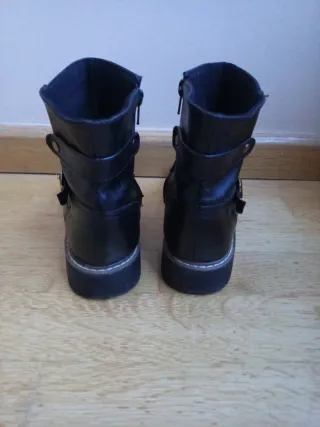 BOTAS DE PIEL talla 35