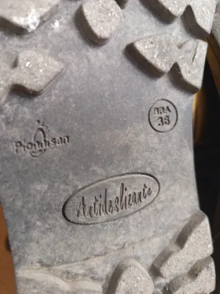 BOTAS DE PIEL talla 35