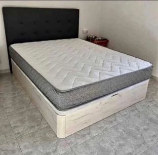 Canapés y colchones nuevos