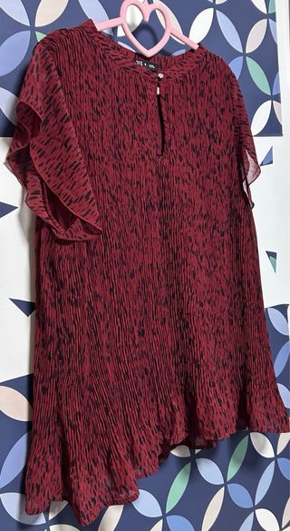 Blusa Plisada Burdeos Animal Print Talla XXL