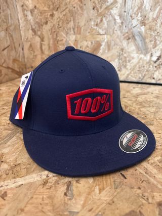 Gorra plana 100% azul y roja