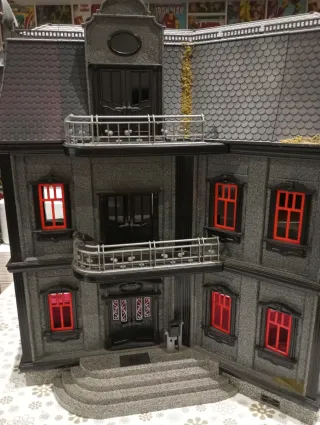 Casa del Terror Playmobil customizada