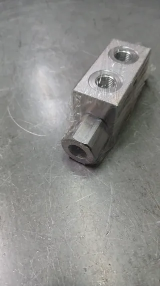 Valvola blocco  per olio 1/4