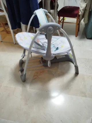 Hamaca bebé Ingenuity gris y mint