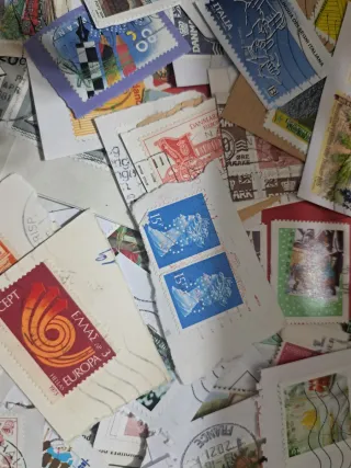 1 kg Francobolli Europa e Mondo