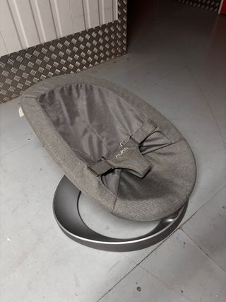 Mecedora Nuna Leaf como nueva