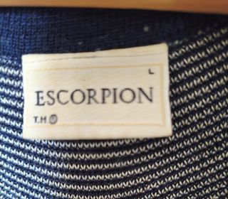 Casaco malha Escorpion tam L