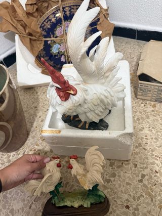 Figuras de gallos decorativas