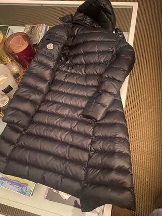 Moncler Negra talla 2 autentificada por Vestiare