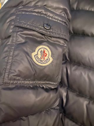 Moncler Negra talla 2 autentificada por Vestiare