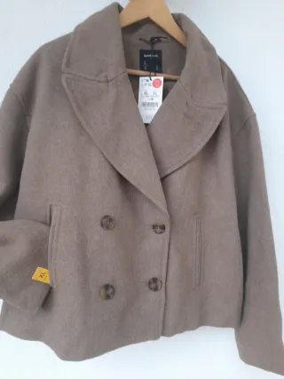 Chaqueta abrigo nueva con etiquetas.