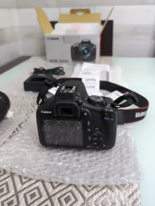 Canon EOS 2000D NUEVA