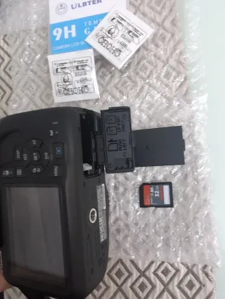 Canon EOS 2000D NUEVA