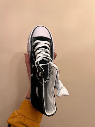 Zapatillas tipo Converse plataforma blancas/negras