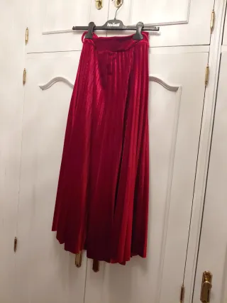 Falda midi terciopelo