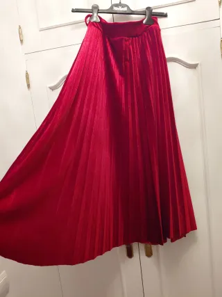Falda midi terciopelo