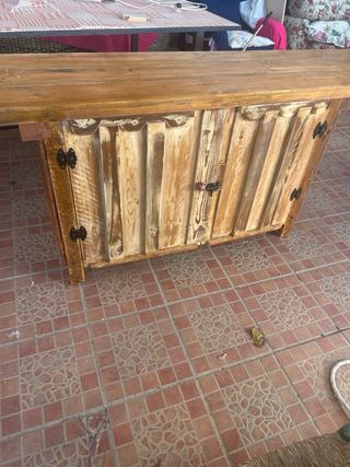 Mesa de TV rústica de madera