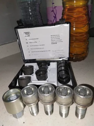 Tornillos Antirrobo Audi Originales