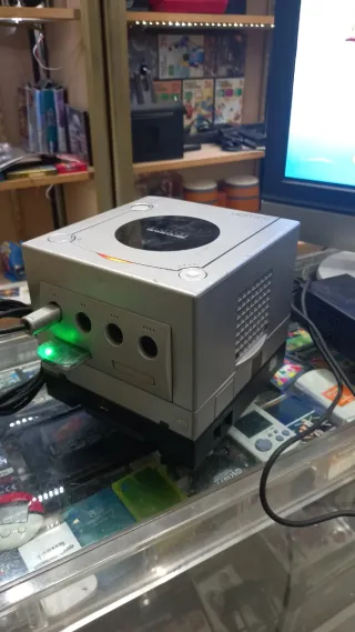 Nintendo GameCube + Gameboy player