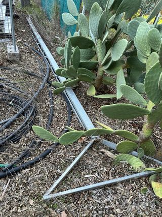 Poste metálico publicitario