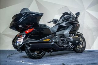 HONDA GOLD WING TOUR DCT - AIRBAG DCT * AIRBAG * NAVEGADOR * RADIO FM * TOUR PACK *