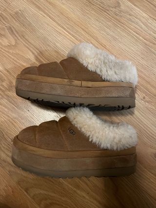 Zuecos UGG Marrones Talla 37