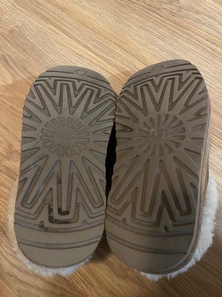 Zuecos UGG Marrones Talla 37