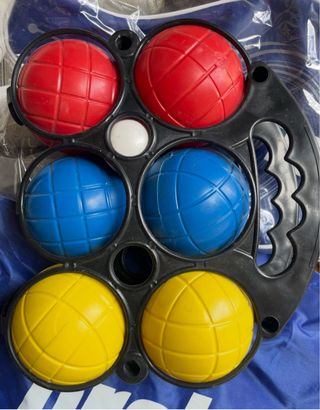 Gioco di Bocce con Palle Colorate