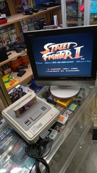 Super Nintendo SNES + street fighter