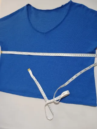 Jersey azul cuello pico