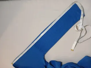 Jersey azul cuello pico