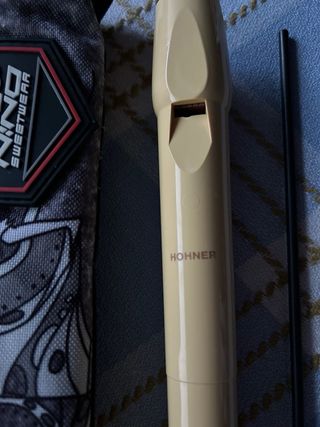 Flauta dulce Hohner con funda y limpiador