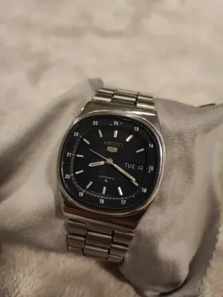 Reloj Seiko 5 Automático Negro
