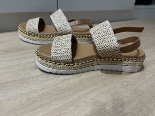Sandalias CatWalk Plataforma Beige y Doradas