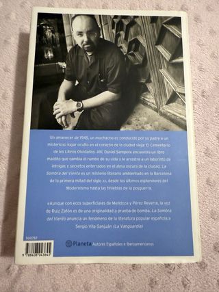 La Sombra del Viento (Autores Espanoles e Ibero...