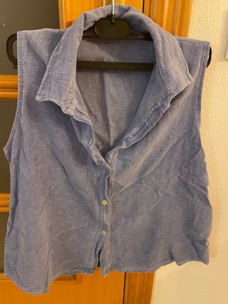 Blusa sin mangas azul