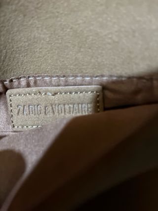Bolso Zadig beige con dos cadenas y logo en el int