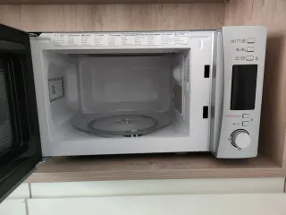 Microondas Acero inox en perfecto estado.