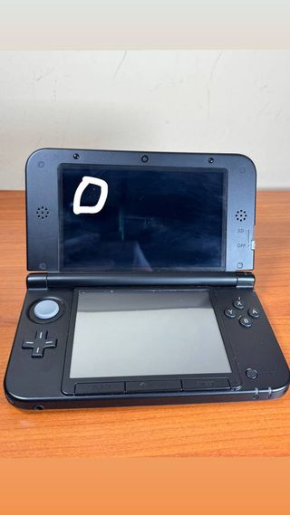 Console Nintendo 3DS XL Con Caricatore e Giochi