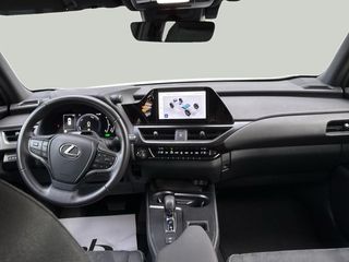 Lexus UX 300H + 2WD