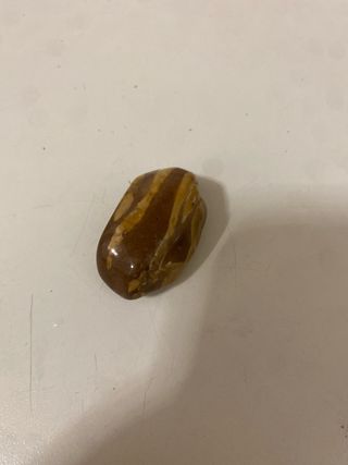 Piedra Jaspe Pulida Marrón y Beige