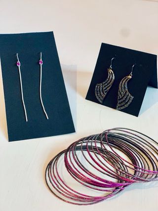 Pendientes y pulseras