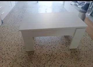 Mesa de centro elevable blanca