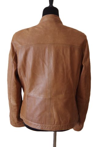 Chaqueta de cuero marrón estilo chupa